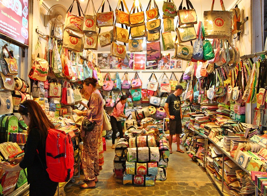 Kết quả hình ảnh cho russian market cambodia