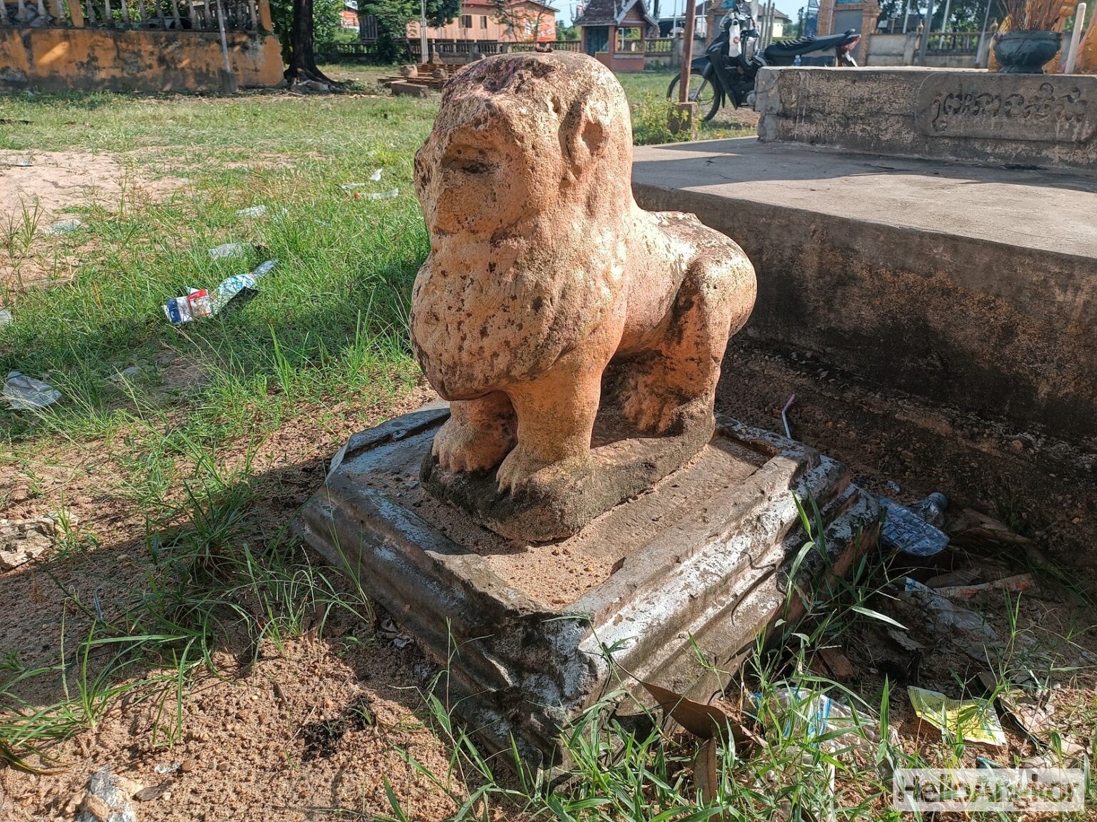 Lions of the Ancient Khmer Empire | Hello Angkor